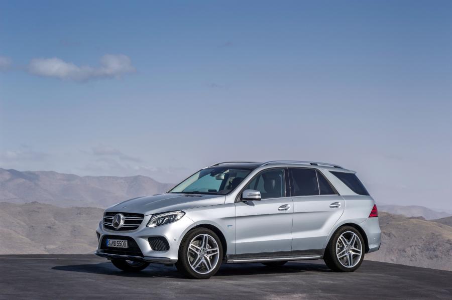  Mercedes-Benz GLE500e 4Matic AMG Line 2015 года  (фото 15 из 29)